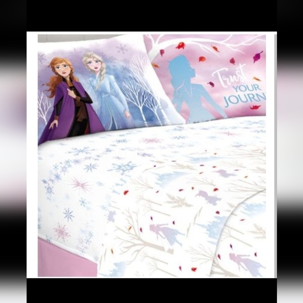 Frozen bed sheets - Picture 2 of 7